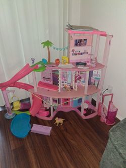Barbie DreamHouse 3-Story Dollhouse Playset