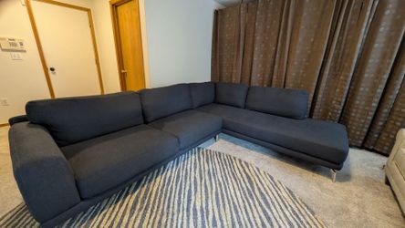 Sectional couch
