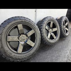 22" DUB rims w- 33" ARROYO MT tires. $1600 GMC CHEVY Dodge 1500 TAHOE Suburban