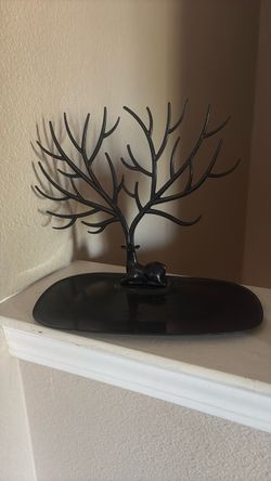 Jewelry holder