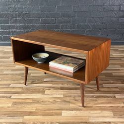 Mid-Century Modern Walnut Credenza/Bookcase by Milo Baughman, c.1950’s
- Delivery Available