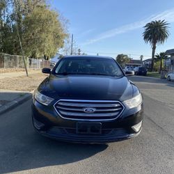 2014 Ford Taurus