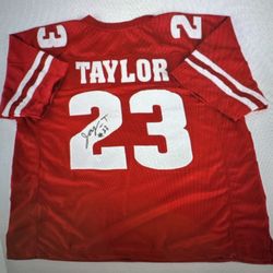 Jonathan Taylor Wisconsin Badgers Signed  Custom Jersey BAS COA matching sticker