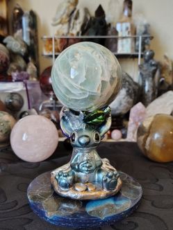 Stitch Sphere Holder