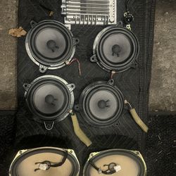 BOSE Factory Speaker Set/w Amp