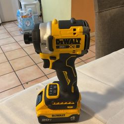 Dewalt 20 Volt Brushless Xr Impact Driver With Battery 