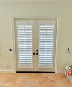 Window Shutters, Sliding Door Shutters, French Door Shutters, Closet Shutters. Persianas de Madera. Servicing All Southern California. 951-573-2560