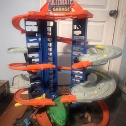 HOT WHEELS GARAGE