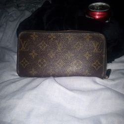 Louie Vuitton Long Wallet Made In Paris France