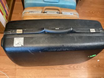 Vintage Black Samsonite Hard-Shell Suitcases ā Multiple Sizes