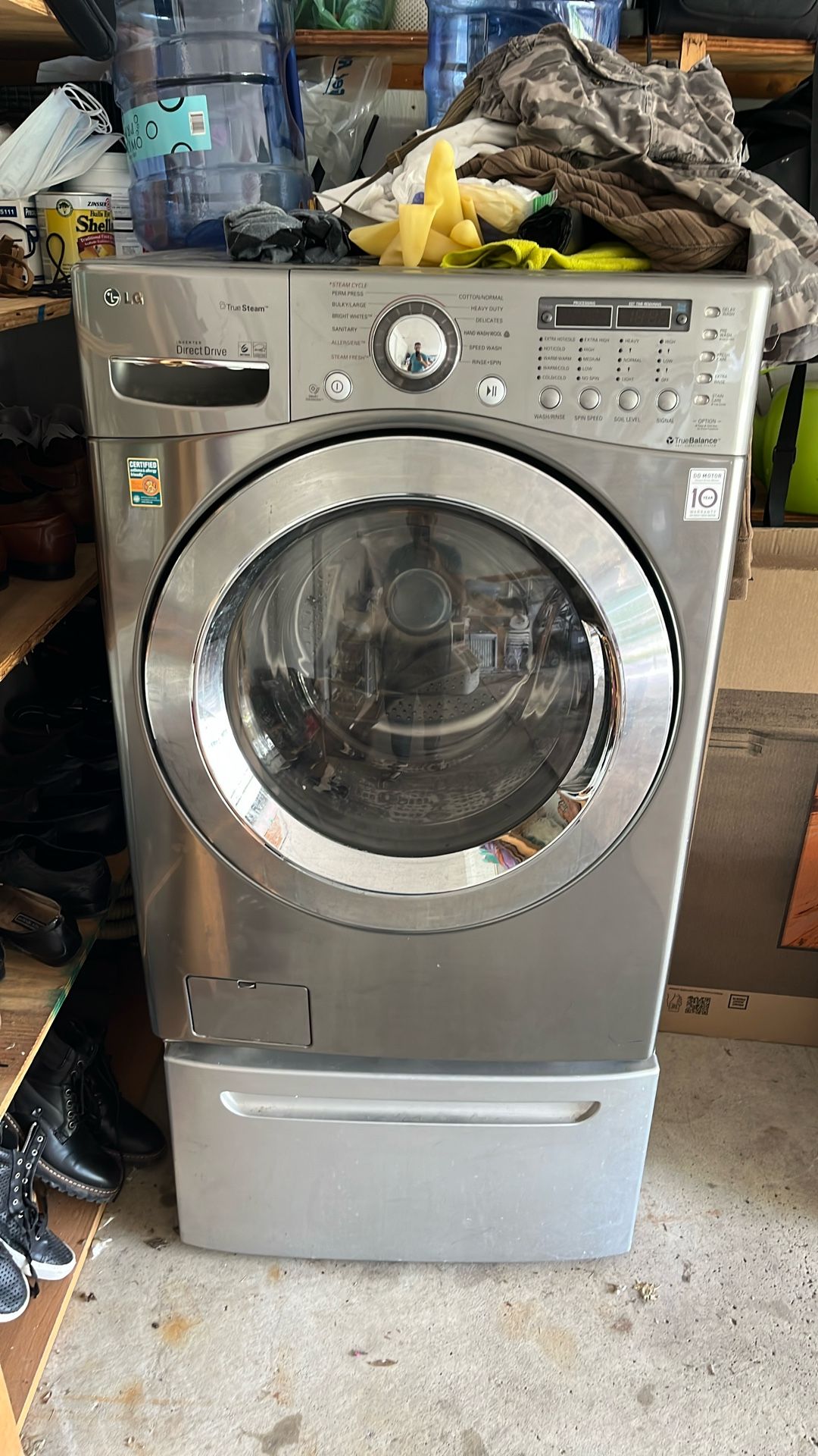 Washer And Dryer Set With Pedestals. LG