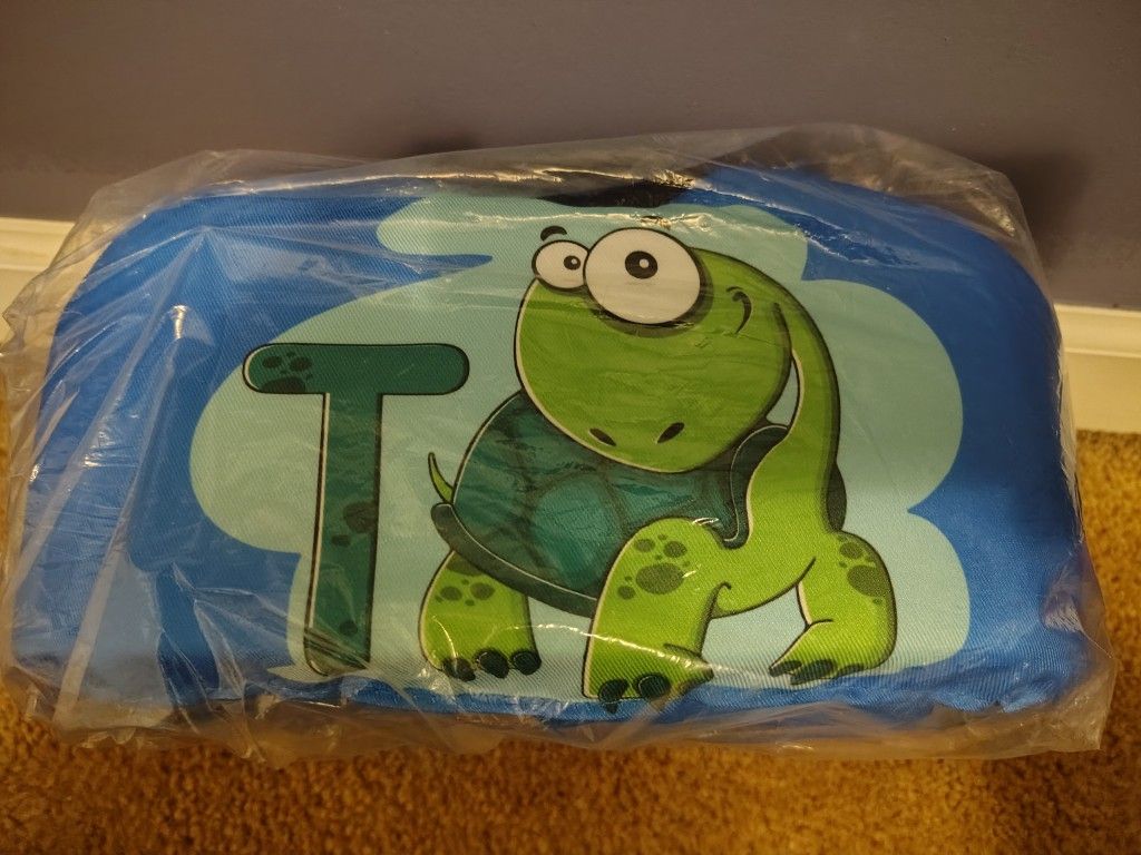 New In Package. TODDLER SWIM VEST. SEE 👀 ALL PHOTOS.. CASH PICKUP ONLY