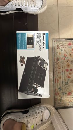 Brookstone Digital Coin Counter & Valet Tray