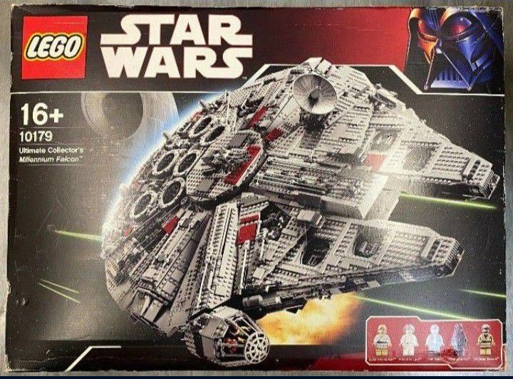 LEGO Star Wars Ultimate Collector's Millennium Falcon (10179) (FIRST EDITION)