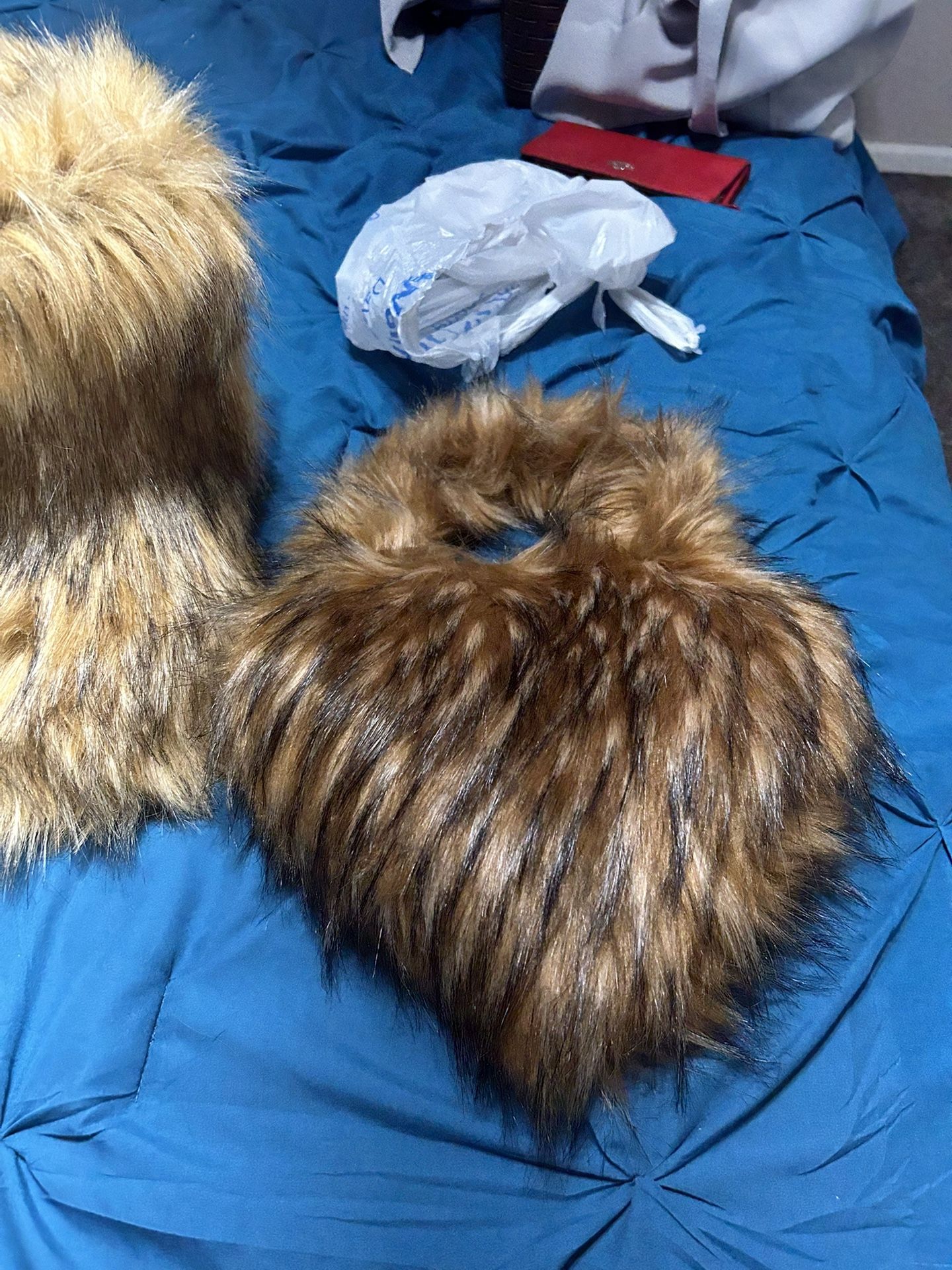 SHEIN Furry Boots And Matching Purse