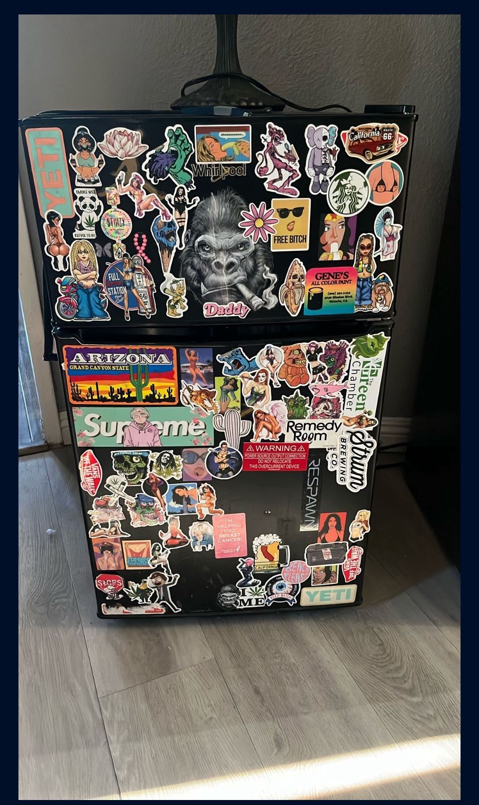  Mini Refrigerator/freezer