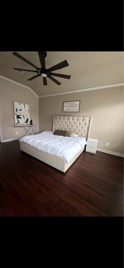 King size bed with mattress & dressers