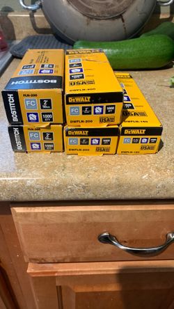 Flooring cleats/nails