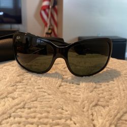 Ray Ban Sunglasses RB4118 Authentic