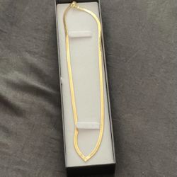 Lady Choker, Gargantilla 