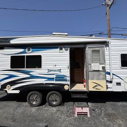 07 Toy hauler Weekend Warrior Superlite