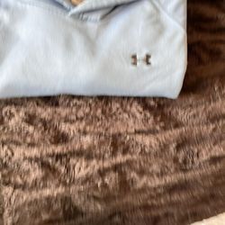 Women’s Under Armour XS Sweatshirt