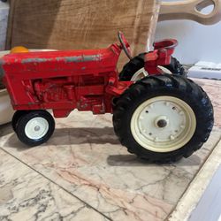 Red Tractor International 