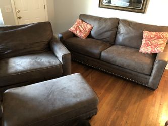 Couch set