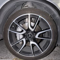 AMG Staggered ‘21 Inch Rims With Tires