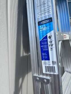 Werner ladder 6’ ft Like New !!