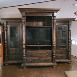 Wood Entertainment Center 