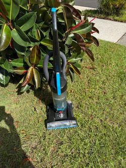 Powerforce® Helix® Bagless Upright Vacuum