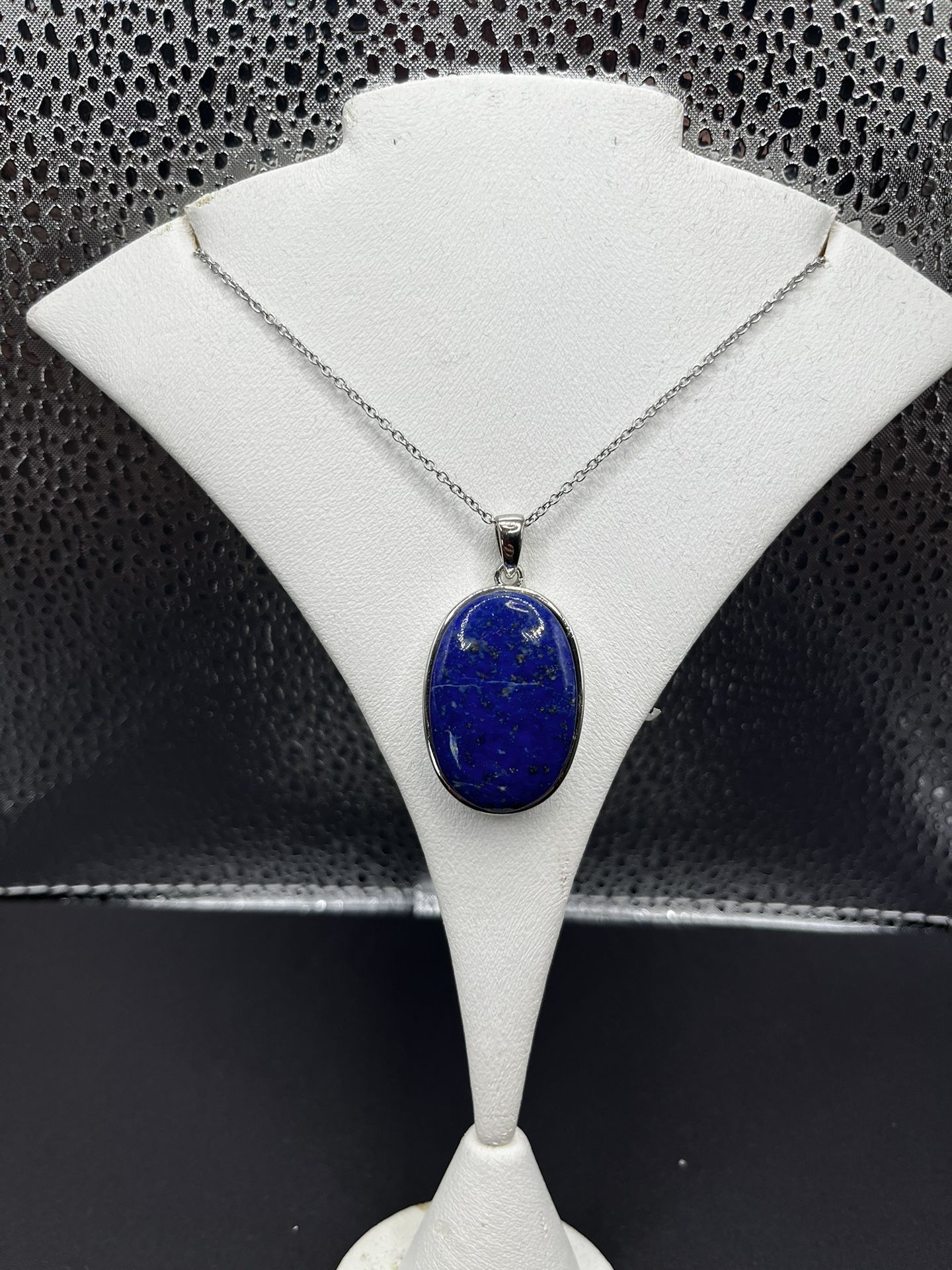 Lapis Lazuli Necklace. 