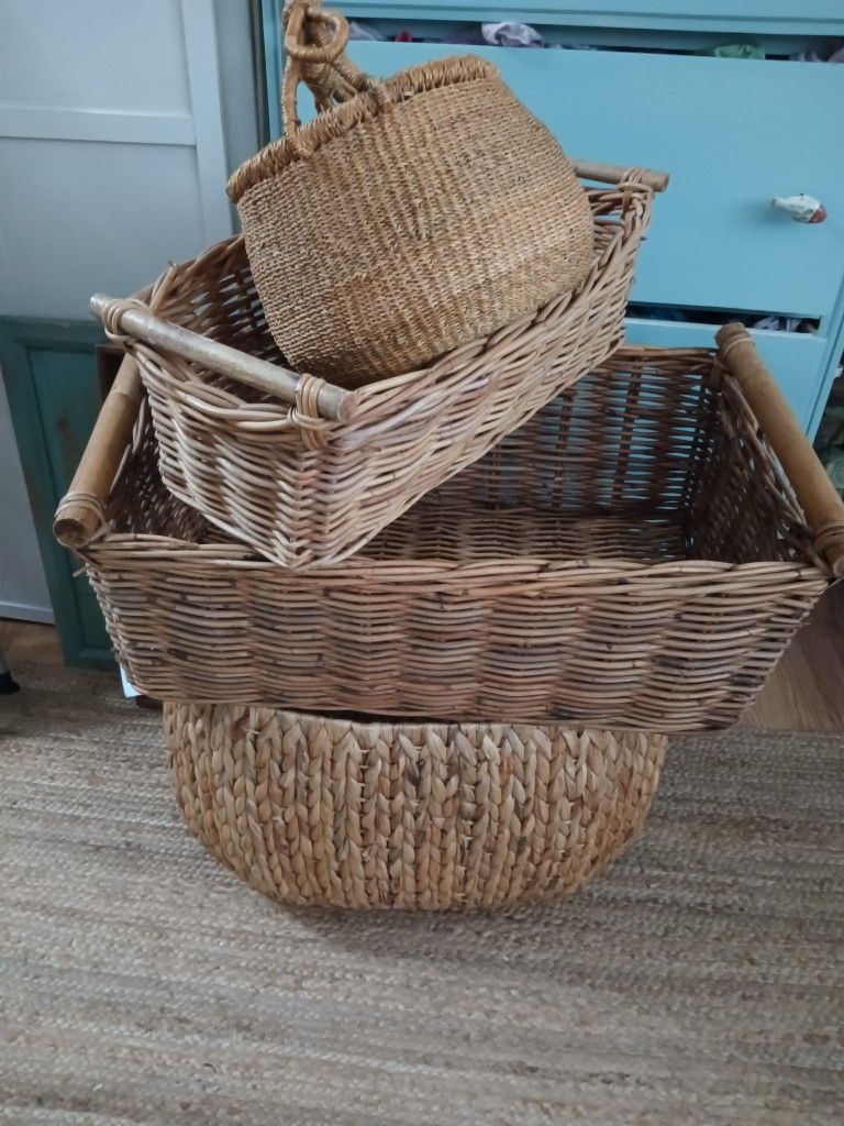 Baskets Different Price Venice Size On Picture