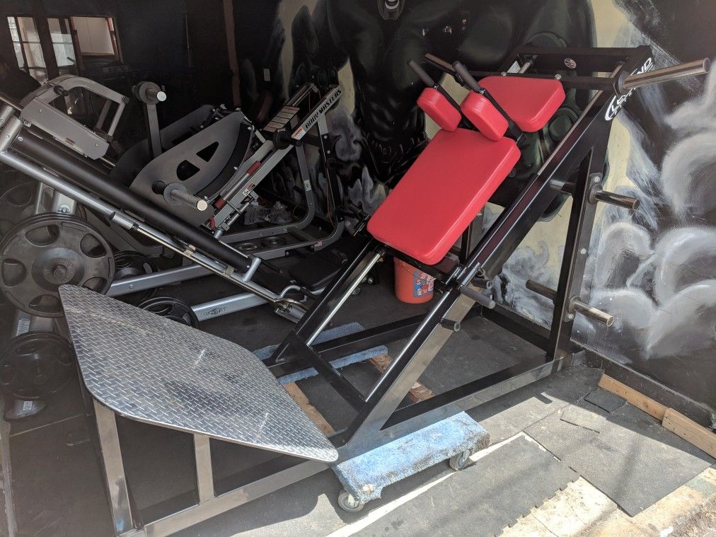 Legend Fitness Hack Squat Leg press