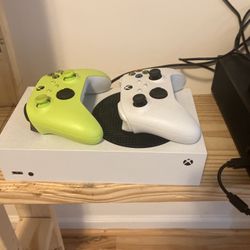 Xbox Series S With Extra Wireless Controller 