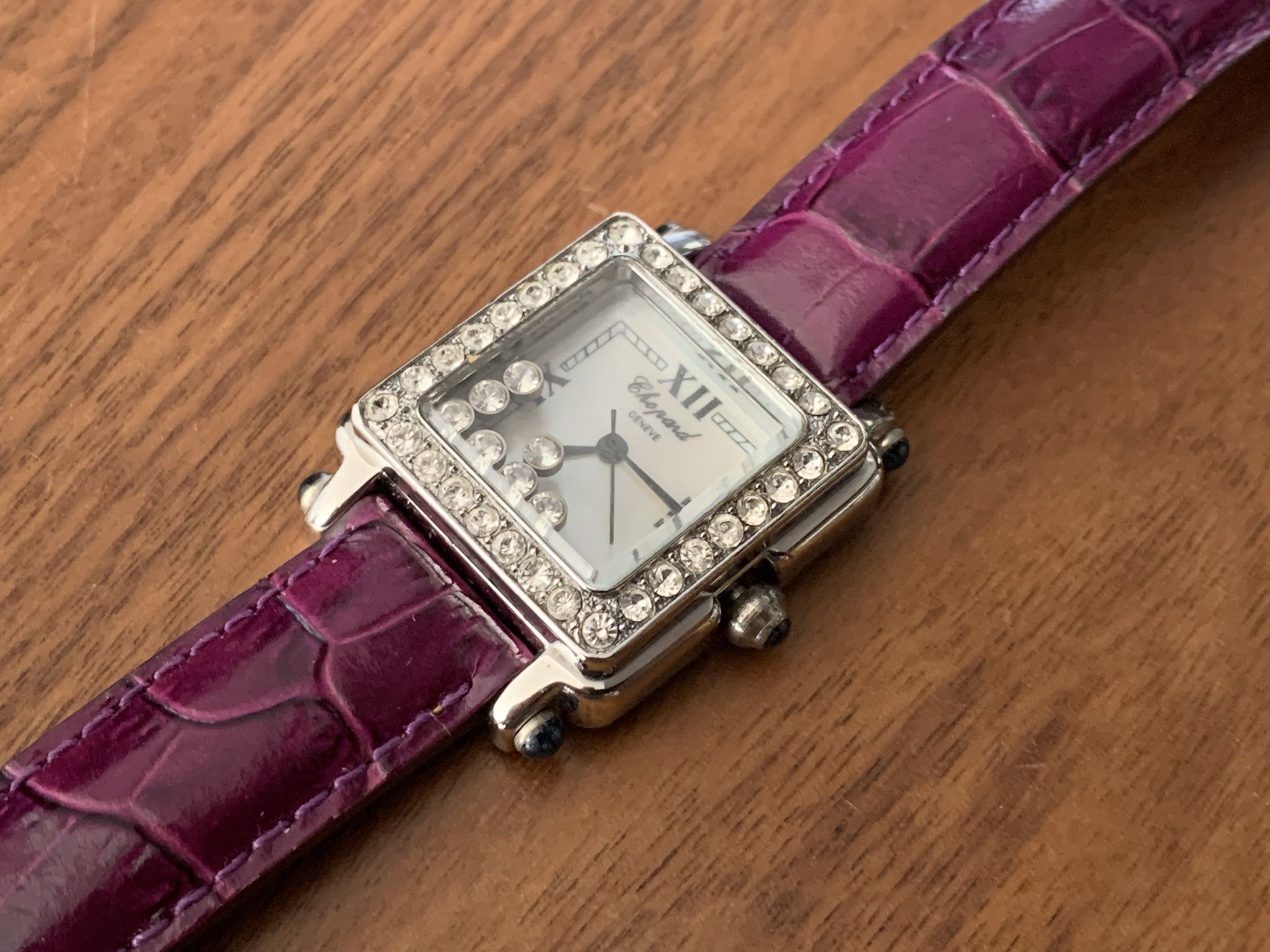 Ladys Watch. Quartz Movement Aventura Area Pick Up