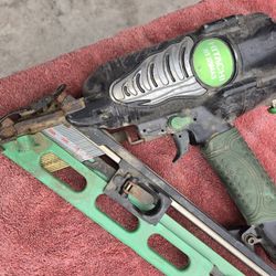 Hitachi NT65MA3 nail Gun