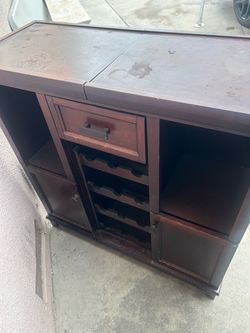 Bar/wine table
