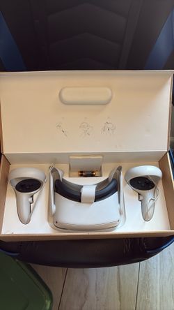 180$ for oculus quest 2 box a little damaged