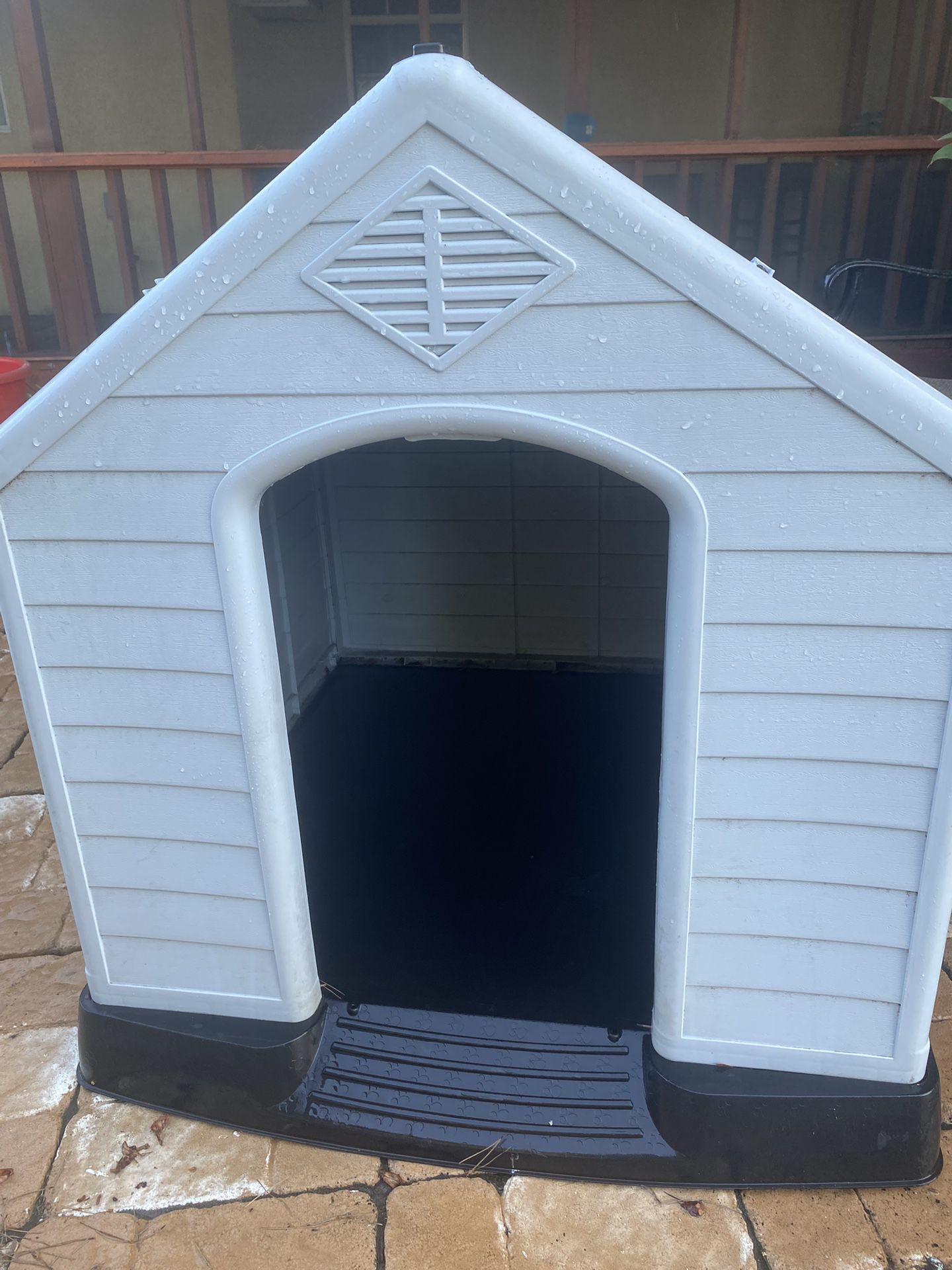 House For Medium to Large Size Dogs