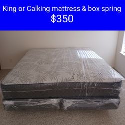 KING OR CALKING MATTRESS AND BOX SPRING 
