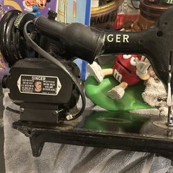 1950’s Singer Sewing Machine 