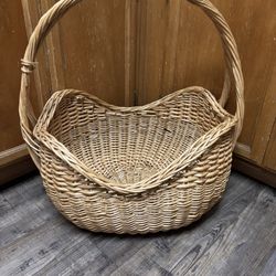 Large Wicker Basket 