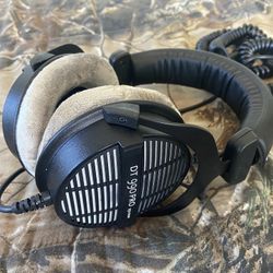 DT 990  Pro Headphones