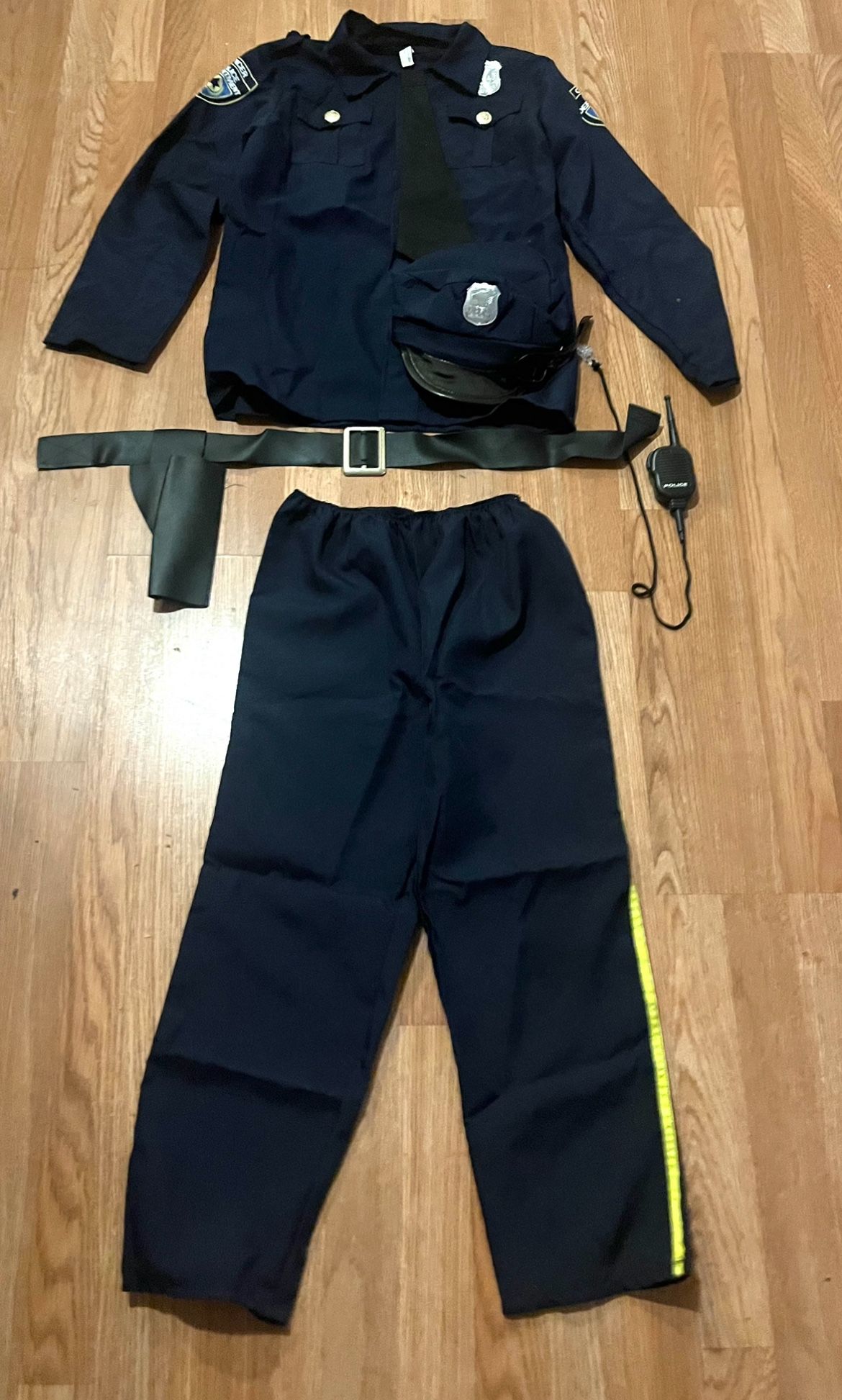 Halloween police costume