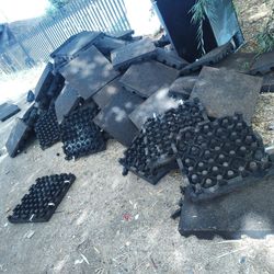 OBO Rubber Pellets [Playground Mulch) obo OBO 