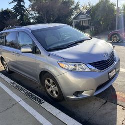 2011 Toyota Sienna