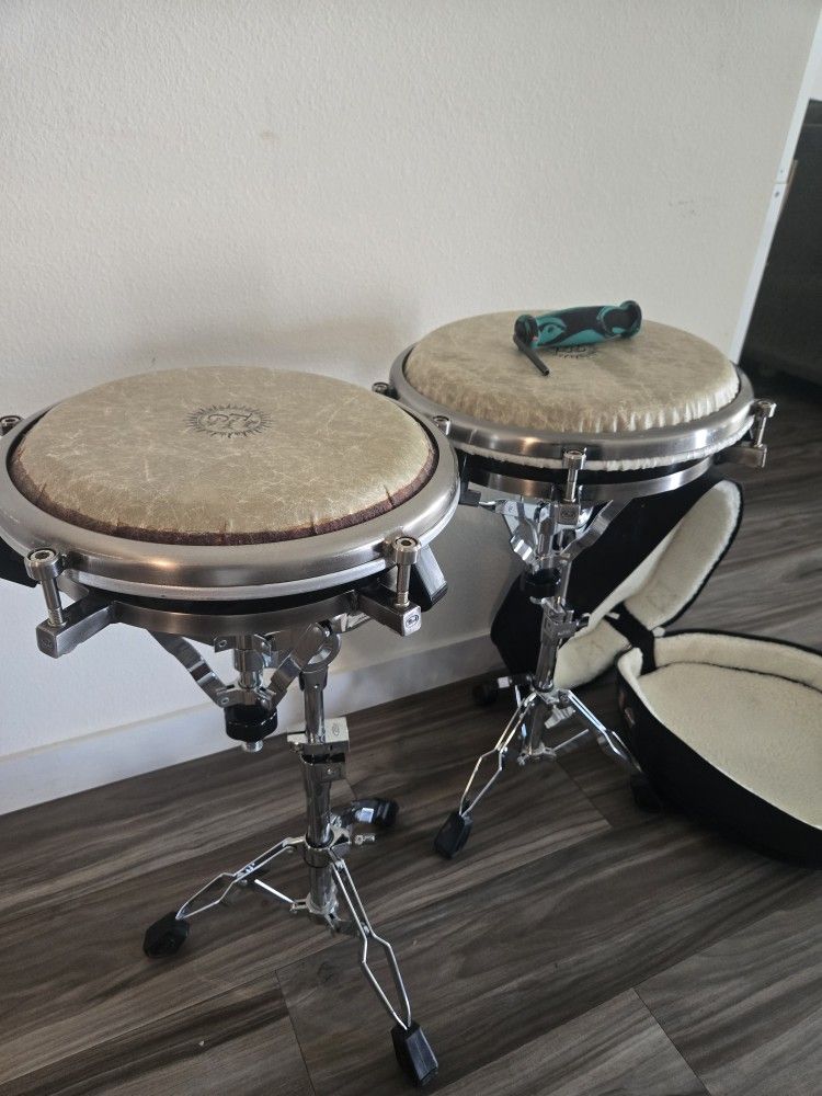 Pearl Travel Conga Set – Excellent Condition / Set de Congas Pearl Travel – Excelente Estado