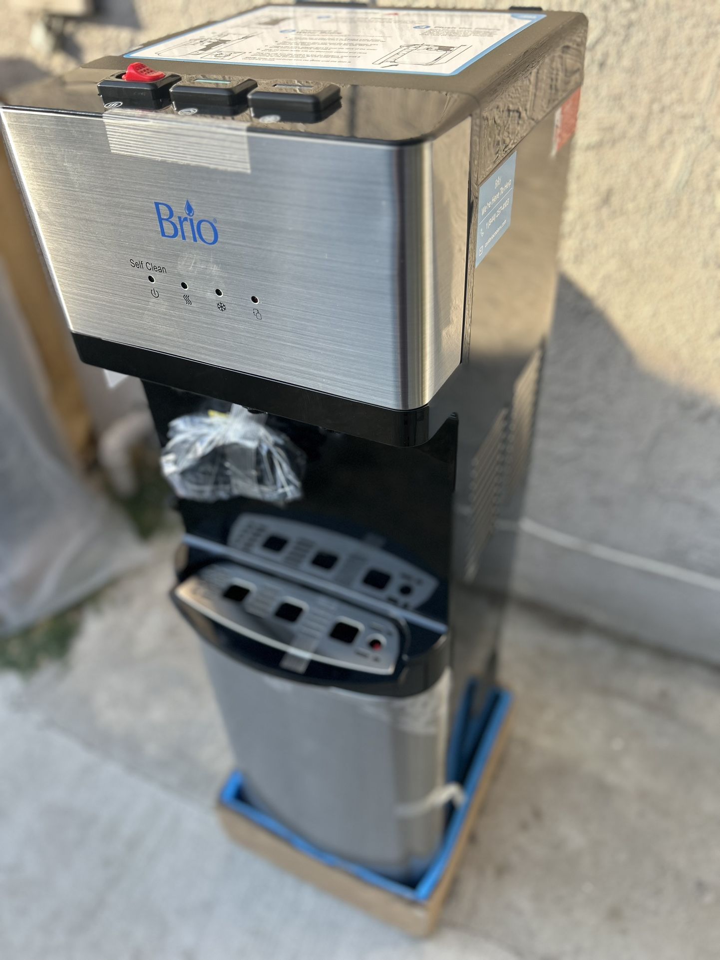 Bottom Load No Line Dispenser
